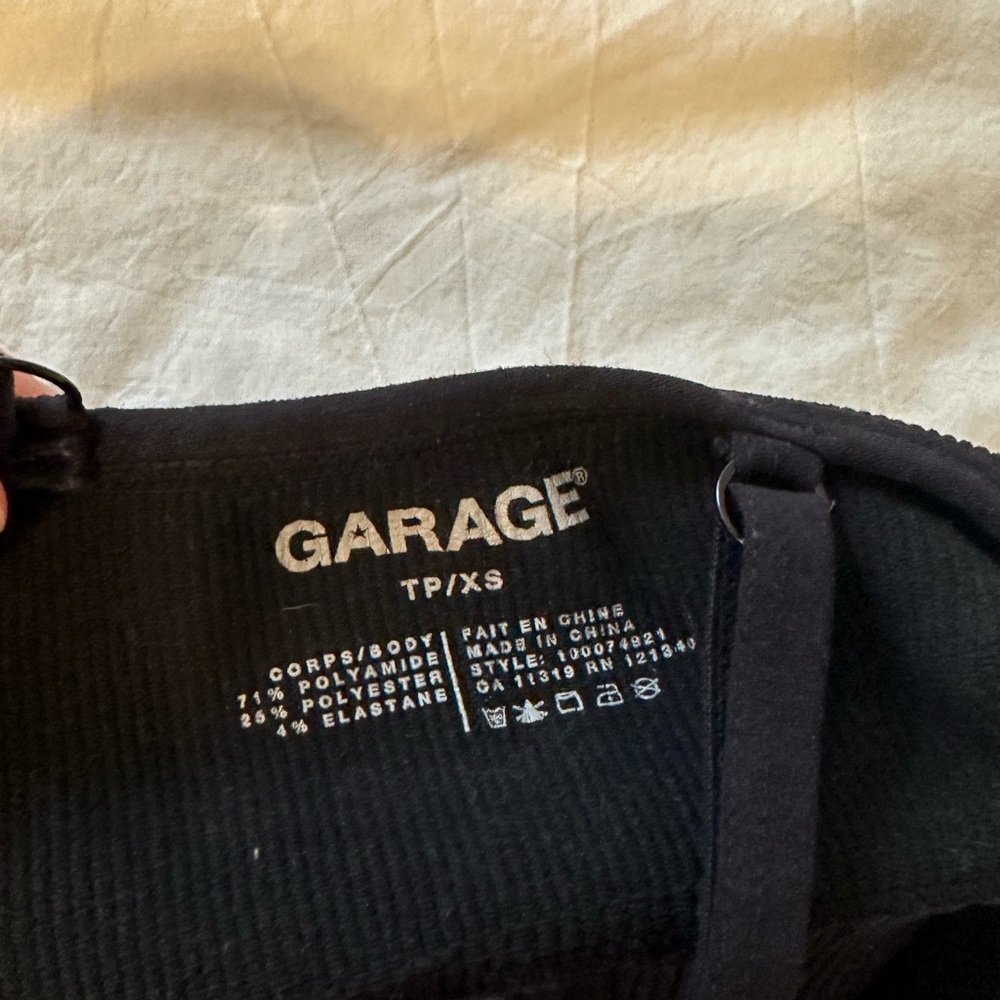 Garage Ribbed Crop Top - Picture 3 of 3
